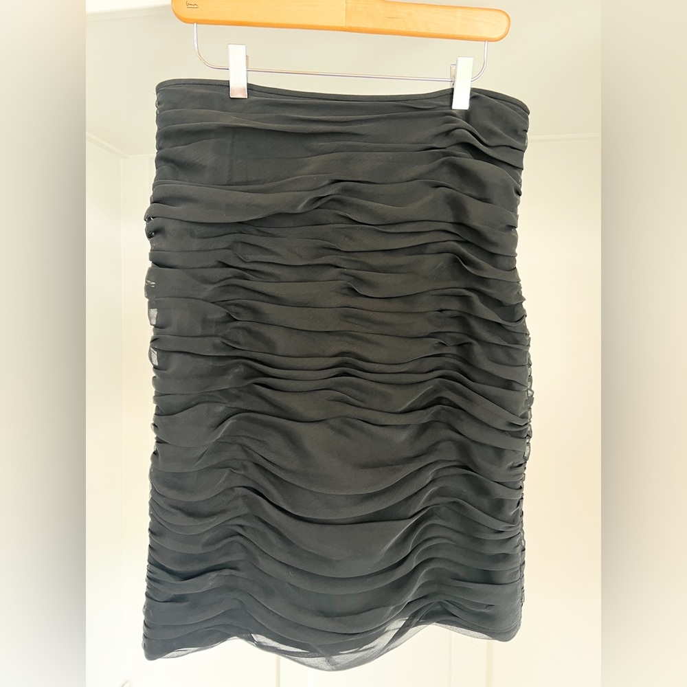Adrianna Papel evening essentials black skirt 10 ruched